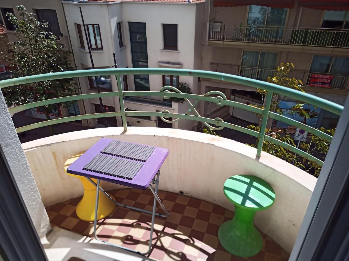 Ferienwohnung Grand F2 60Mq Centre Antibes, Proche Plages, Commerces, 2 Balcons, Parking, Train, Bus, Deco Vintage, Pet Friendly, Ideal Famille Ou 1-2 Couples Exterior foto