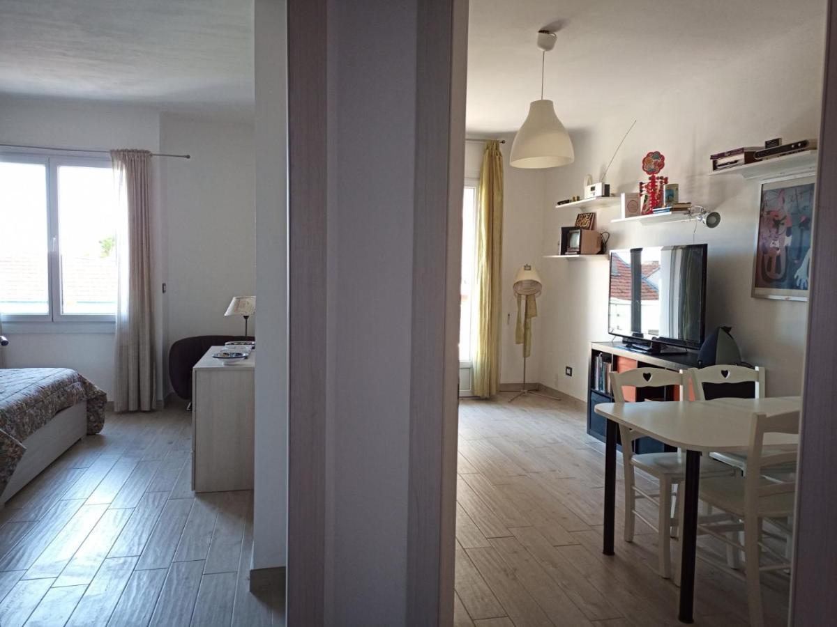 Ferienwohnung Grand F2 60Mq Centre Antibes, Proche Plages, Commerces, 2 Balcons, Parking, Train, Bus, Deco Vintage, Pet Friendly, Ideal Famille Ou 1-2 Couples Exterior foto