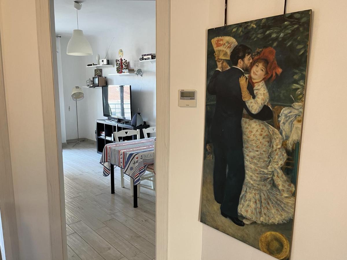 Ferienwohnung Grand F2 60Mq Centre Antibes, Proche Plages, Commerces, 2 Balcons, Parking, Train, Bus, Deco Vintage, Pet Friendly, Ideal Famille Ou 1-2 Couples Exterior foto